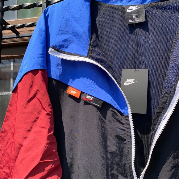 Women’s Nike Plus Size Track Jacket- Size 1x - Picture 12 of 13